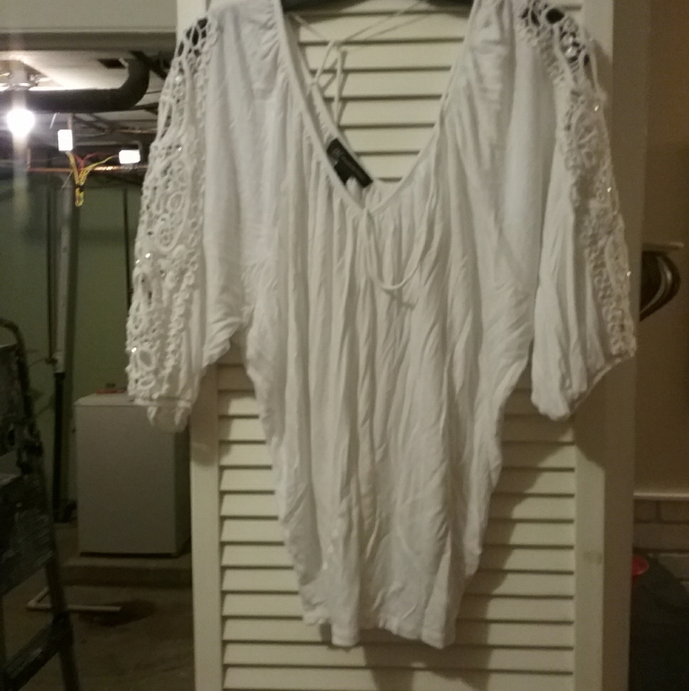 White v neck and back inc blouse